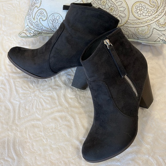 JOURNEE COLLECTION LINK BOOTIE 9 - Picture 15 of 15